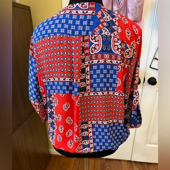 Bright & colorful, faux wrap blouse, NY&Co., Size L. - Picture 5 of 8